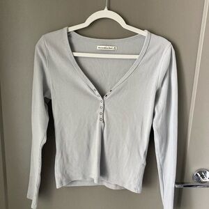 Abercrombie & Fitch Pale Blue Gray Long-Sleeve Henley Top